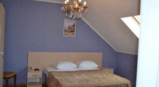 Гостиница Ливерпуль Курганинск Улучшенный двухместный номер Делюкс с 1 кроватью или 2 отдельными кроватями-1