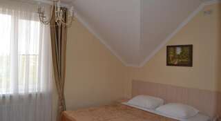 Гостиница Ливерпуль Курганинск Стандартный двухместный номер с 1 кроватью или 2 отдельными кроватями-3